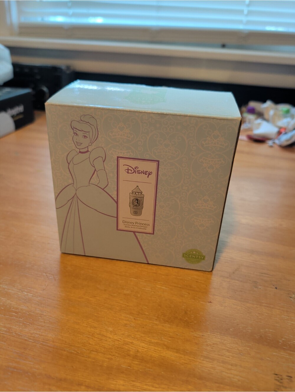 NEW Disney Princess-Scentsy Wall Fan Diffuser ~ Belle,Ariel, Cinderella
